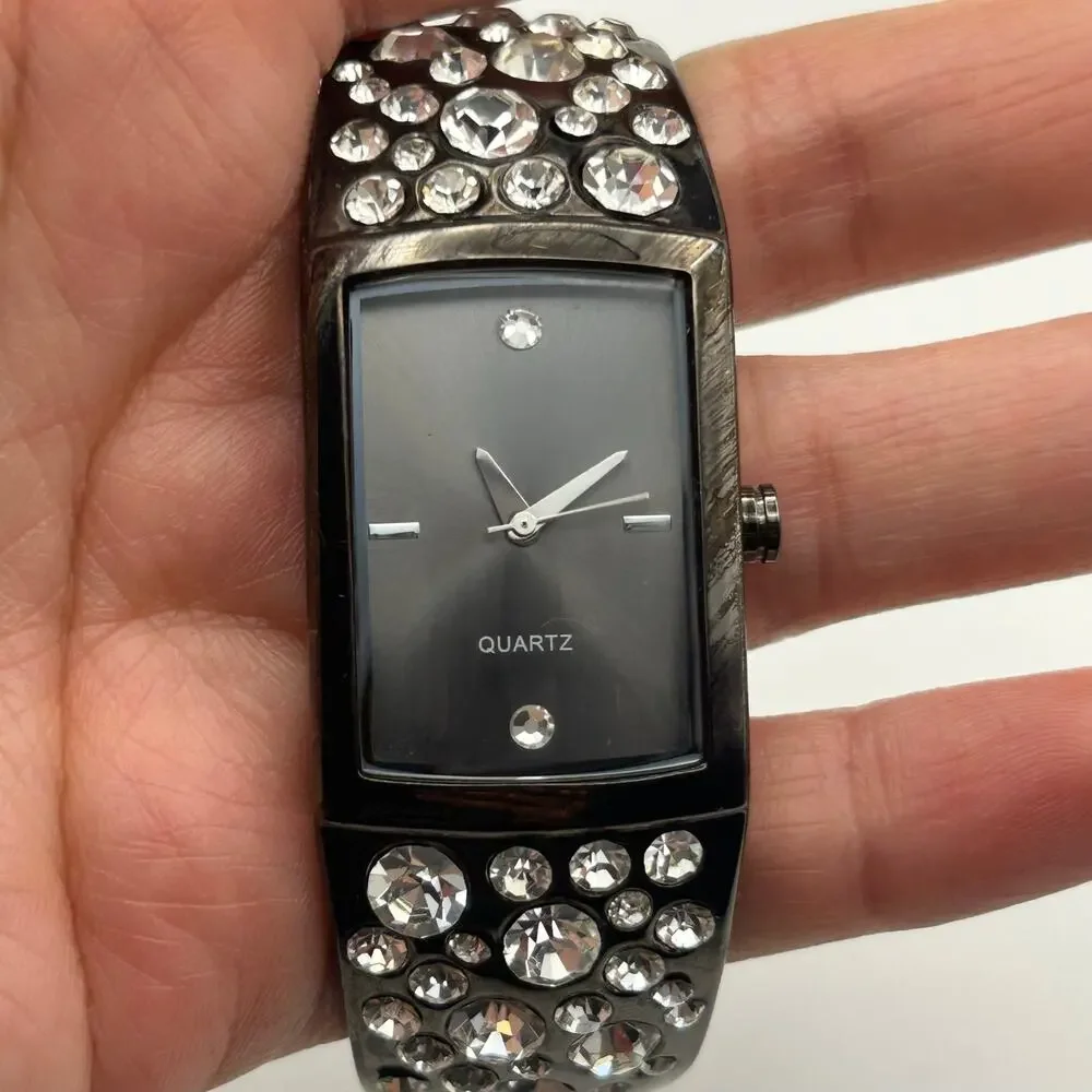 Chico's Ver Metallic Gray Rhinestones Studded Band Womens Cuff Watch New Battery